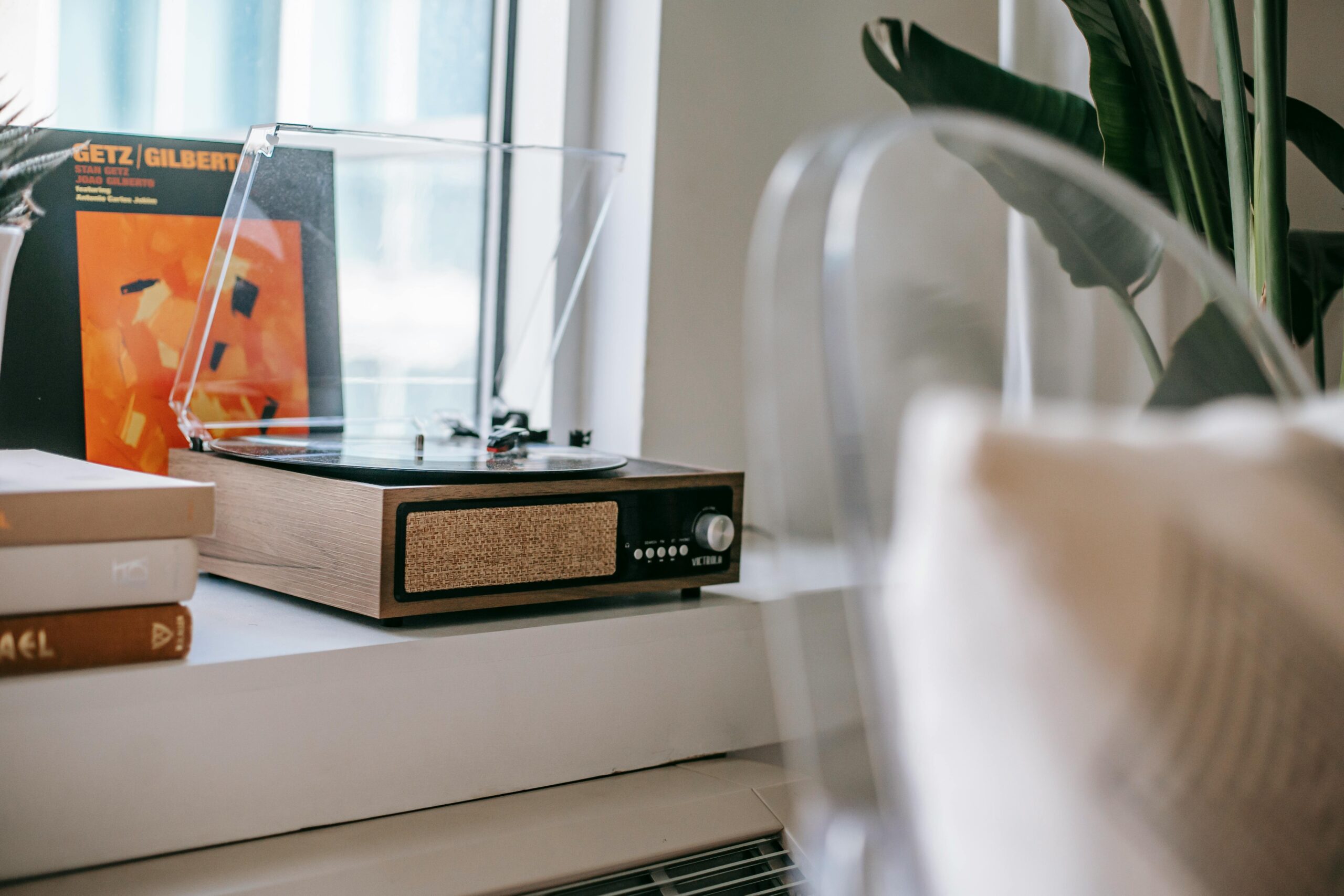 Blended interior showcasing modern amenities alongside classic retro furnishings