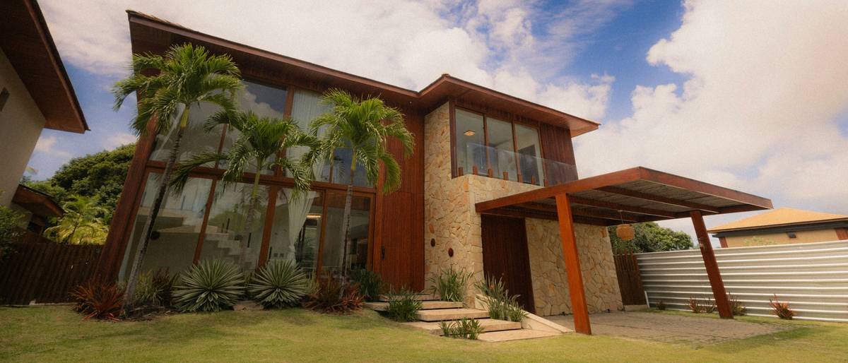 Elegant dining table inside a restored Victorian home