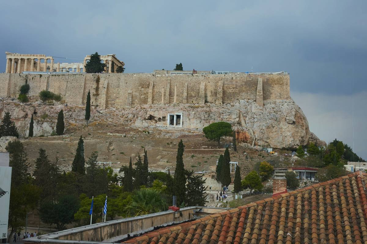 Infographic showing the benefits of historic relic vacations