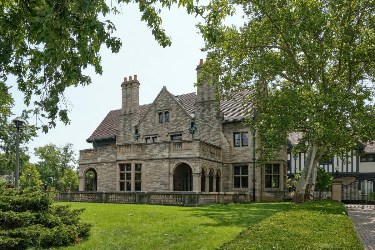 Why Your Next Vacation Should Be a Heritage Stay Villa (And How to Pick the Perfect One)