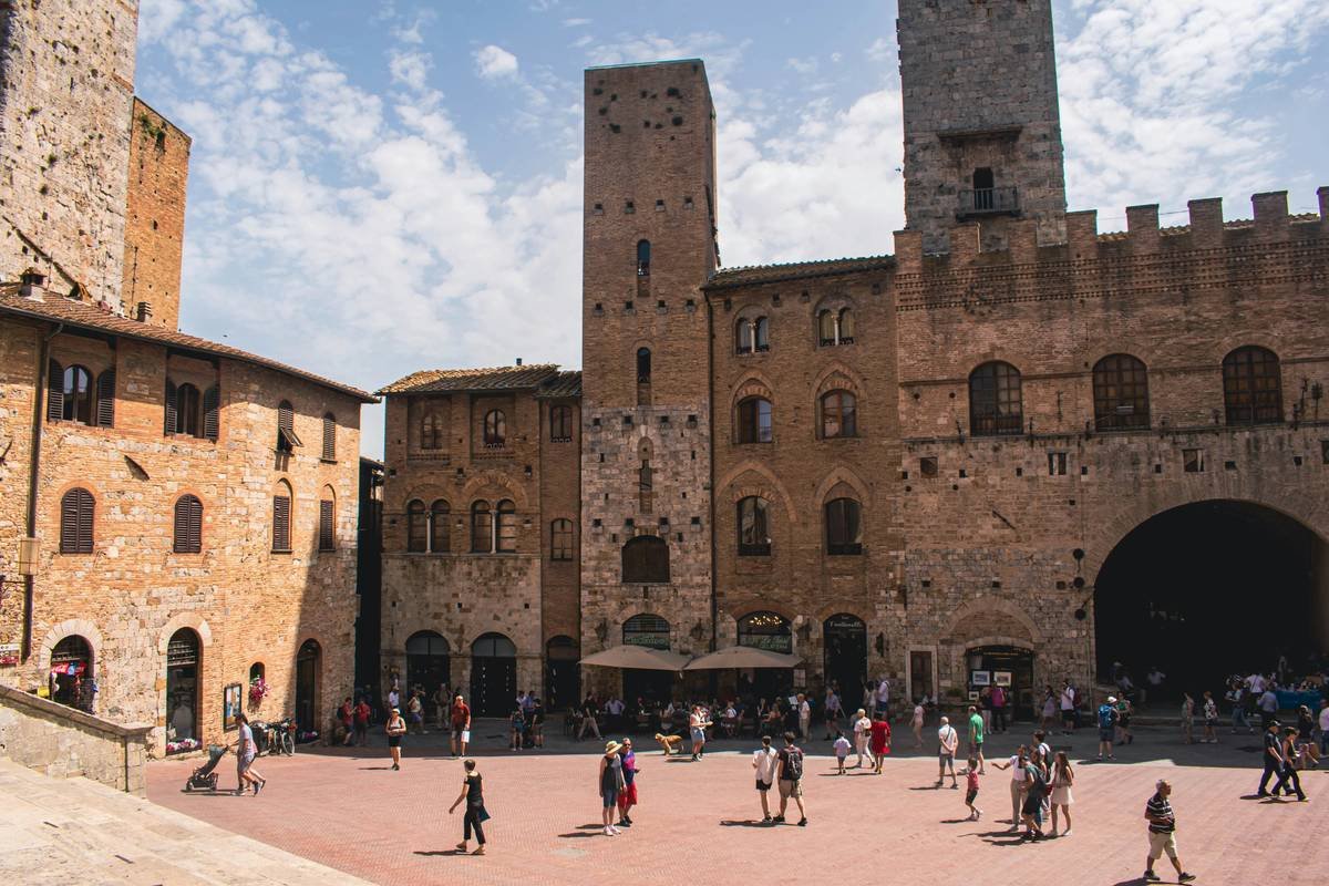 Vacation Sites That Are Historical: Sleep Where History Happened (Without the Dusty Museum Vibe)