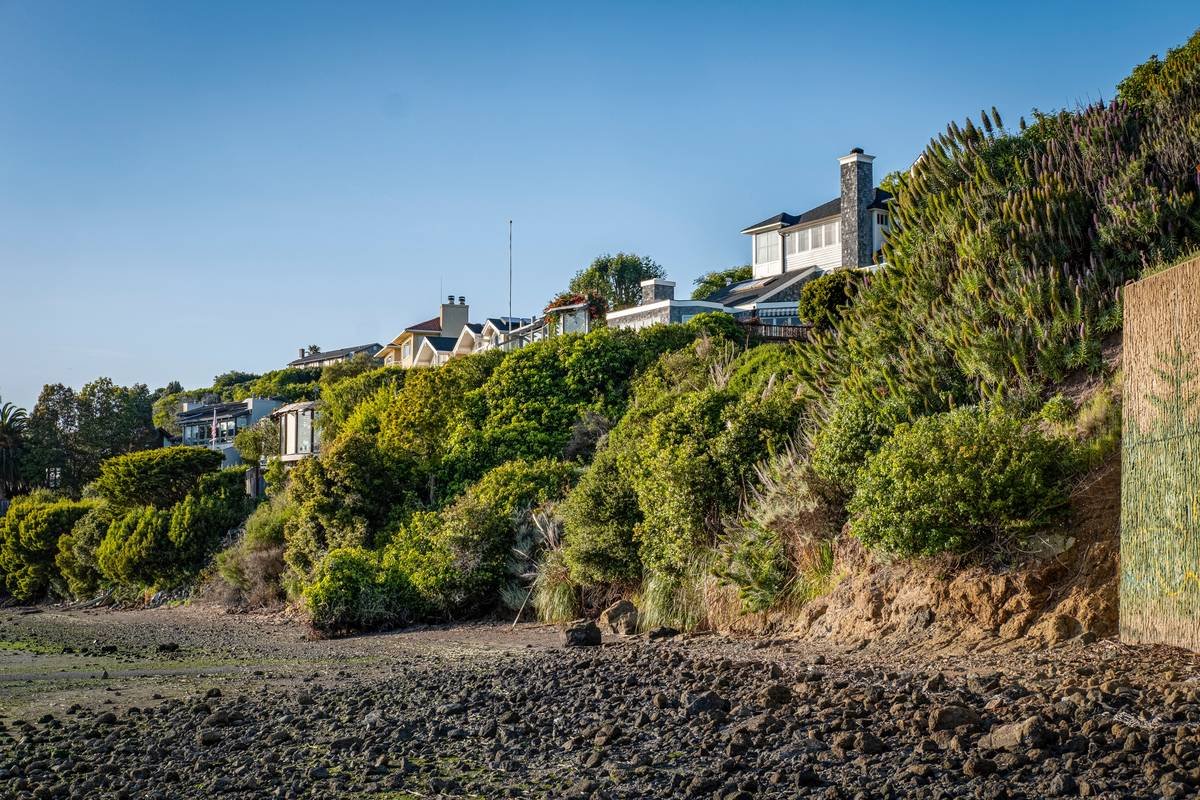 Why Sleep in a Hotel When You Can Stay in History? Your Guide to Historic Beach Homes for Rent