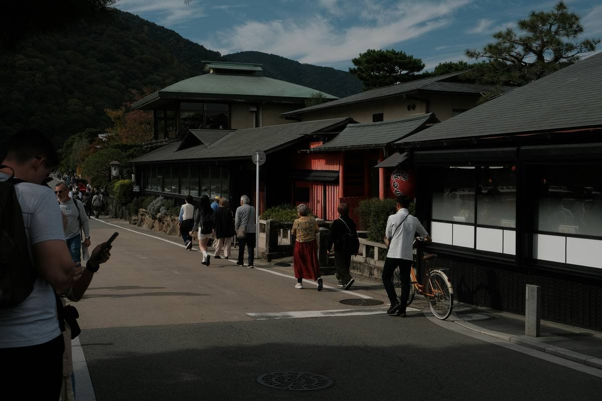 Why Your Next Historic Getaway Needs a Cultural Base Hub (Not Just Any Rental)