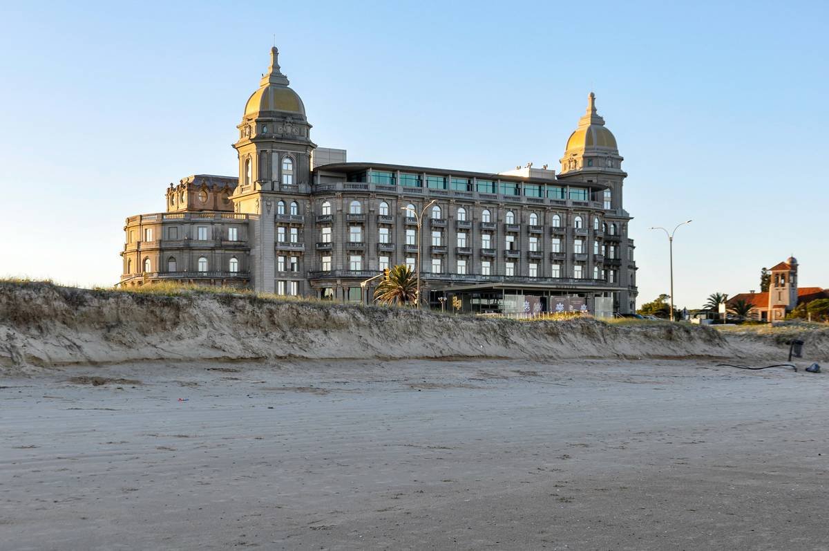 Historic beach homes for history lovers featuring preserved 19th-century architecture and oceanfront views